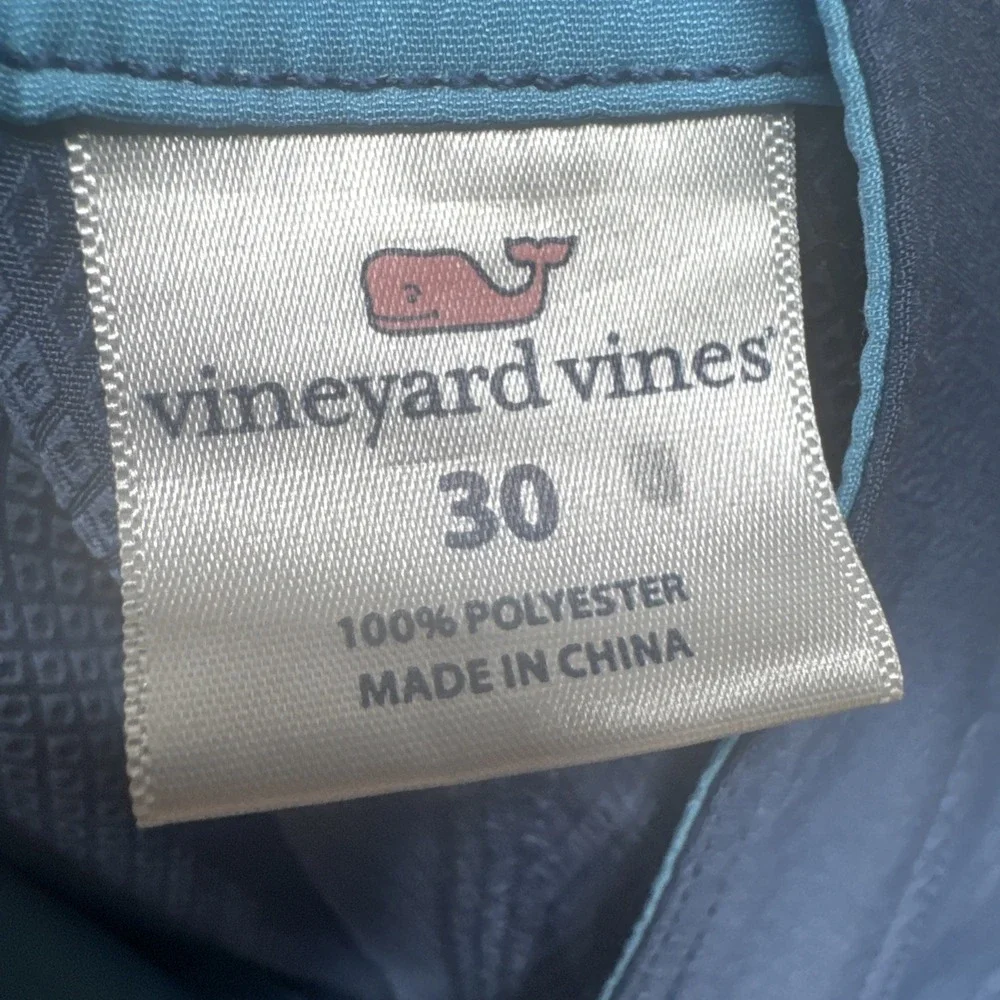 Vineyard Vines small discoloration